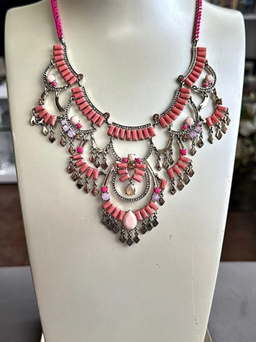 Kent & King Statement Bib Necklace Pink Silver EUC